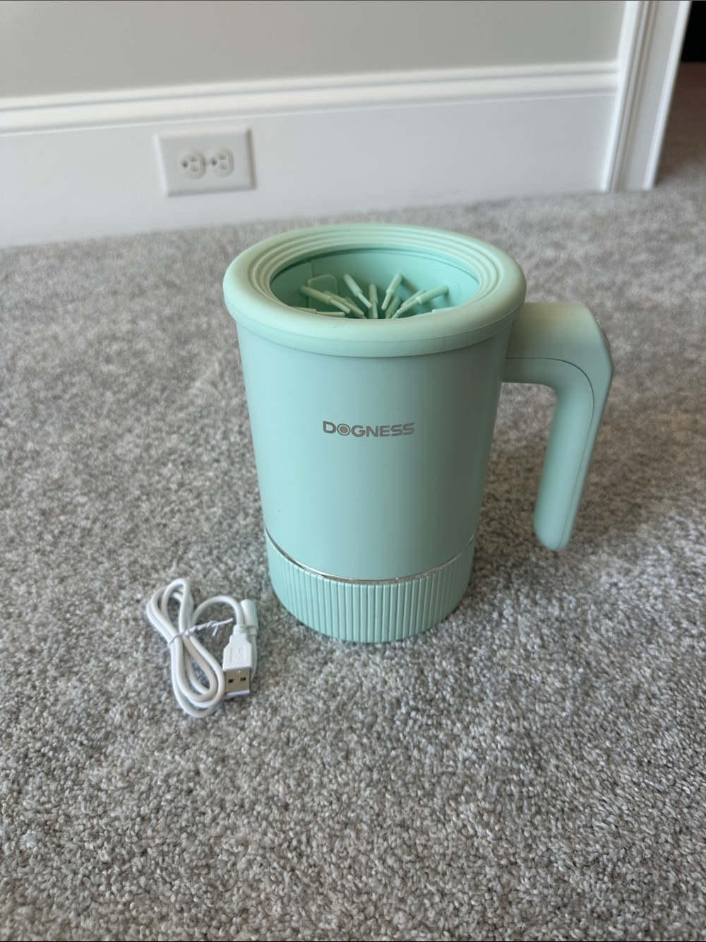 NWOT DOGNESS Mint Dog Paw Cleaner Mug with Handle